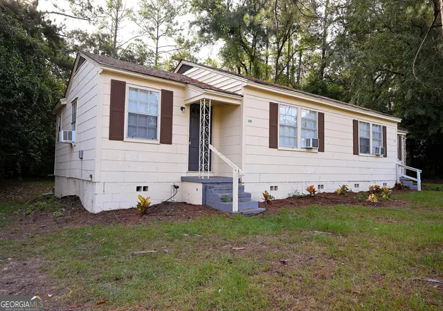 Photo 2 of Multi family home for sale at 2413 Knox Dr, Valdosta, GA 31602 | MLS# 10834241 | Listing updated on 2026-09-10