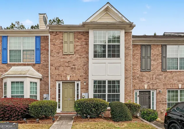 Photo 3 of Townhouse for sale at 2800 Parkway Cvs, Lithonia, GA 30058 | MLS# 10723510 | Listing updated on 2026-08-01