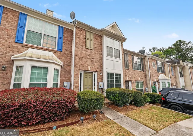 Photo 3 of Townhouse for sale at 2800 Parkway Cvs, Lithonia, GA 30058 | MLS# 10723510 | Listing updated on 2026-08-01