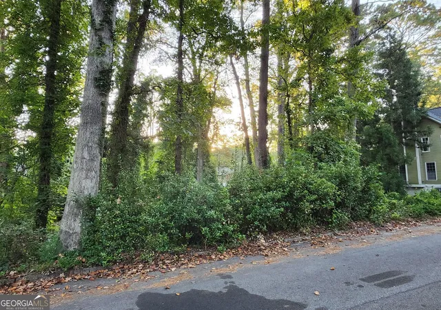 2nd image of 523 Spruce Dr, Pine Lake, GA 30072 | MLS# 10719747