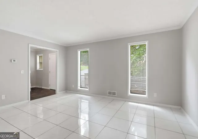 Photo 4 of Single family home for sale at 4442 Old Mabry Pl Ne, Roswell, GA 30075 | MLS# 10820667 | Listing updated on 2026-09-18