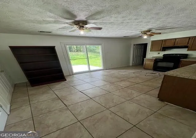 Photo 4 of Single family home for sale at 5370 Garvey Dr, Fairburn, GA 30213 | MLS# 10790183 | Listing updated on 2026-09-02