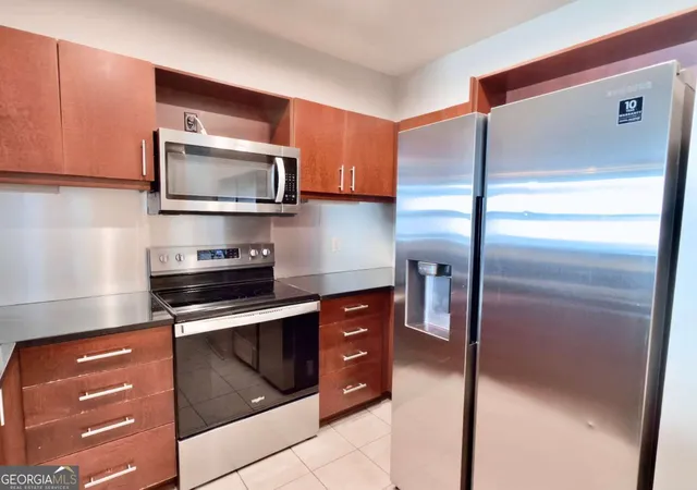 Photo 3 of Condo for sale at 390 17Th St Nw #5014, Atlanta, GA 30363 | MLS# 10824601 | Listing updated on 2026-09-23