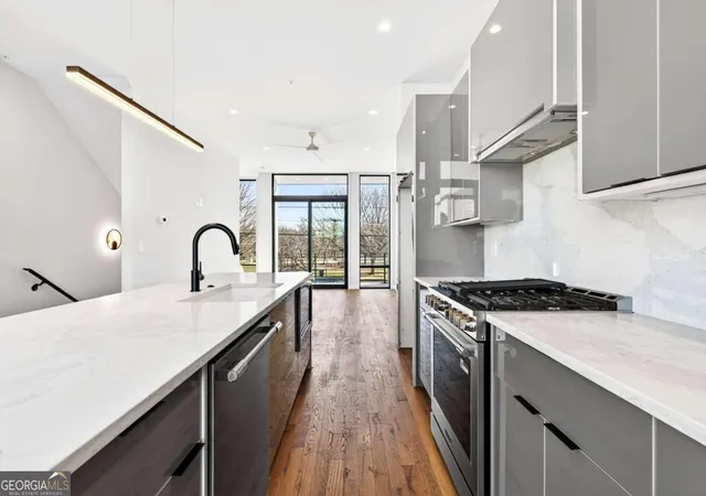 Photo 4 of Townhouse for sale at 105 Georgia Ave Se #10, Atlanta, GA 30312 | MLS# 10674370 | Listing updated on 2026-09-29