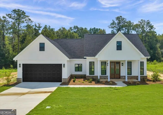 Photo 1 of Sale Pending at 624 Ellie Circle, Dublin, GA 31021 | MLS# 10756469 | Listing updated on 2026-09-23