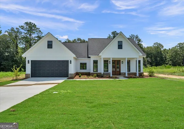 Photo 2 of Sale Pending at 624 Ellie Circle, Dublin, GA 31021 | MLS# 10756469 | Listing updated on 2026-09-23