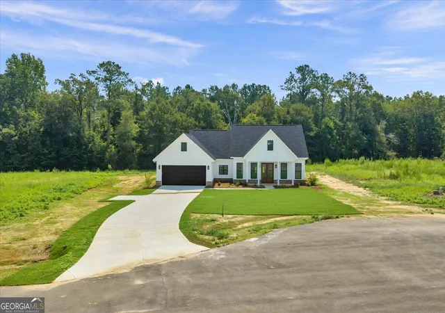 Photo 3 of Sale Pending at 624 Ellie Circle, Dublin, GA 31021 | MLS# 10756469 | Listing updated on 2026-09-23