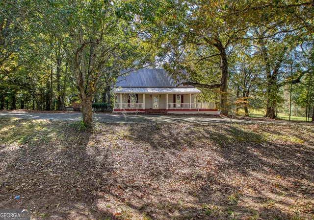 Single family home for sale at 379 Line Crk Rd, Senoia, GA 30276 | MLS# 10880611