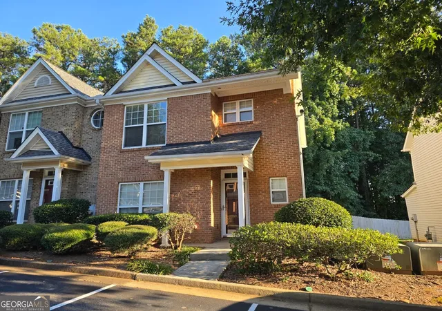 Photo 2 of Townhouse for sale at 3831 Austin Park Ln, Decatur, GA 30032 | MLS# 10836043 | Listing updated on 2026-09-13