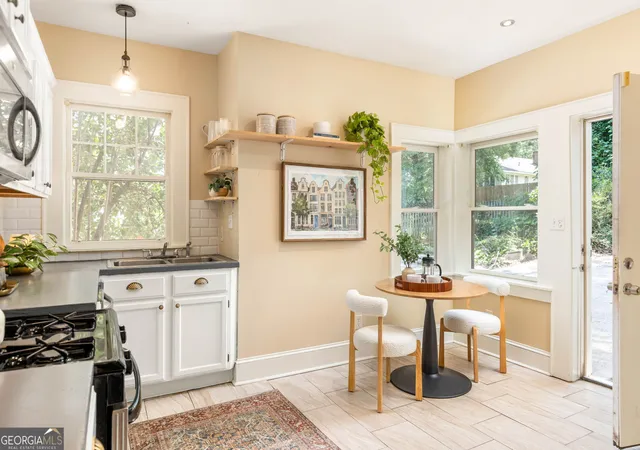 Photo 3 of Single family home for sale at 964 Byron Dr Sw, Atlanta, GA 30310 | MLS# 10814150 | Listing updated on 2026-09-04