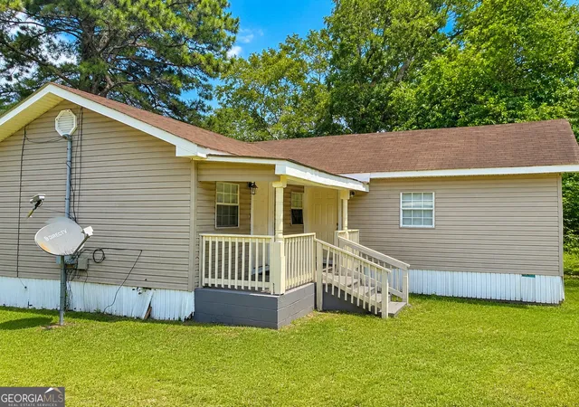 Photo 2 of Multi family home for sale at 316b E Rr St, Pelham, GA 31779 | MLS# 10816745 | Listing updated on 2026-08-14