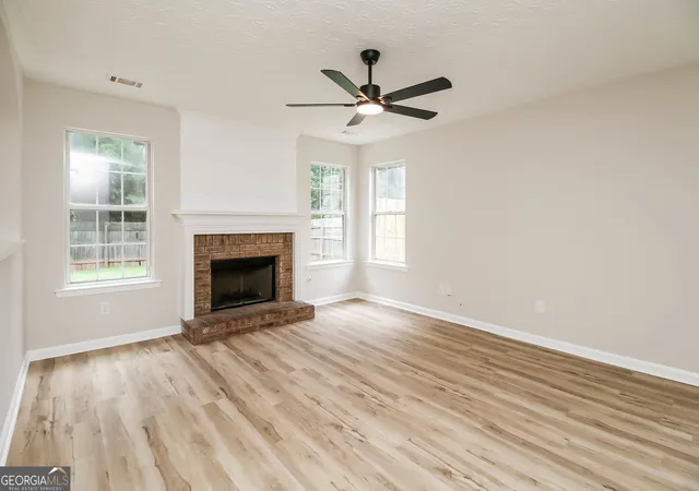 Photo 3 of Single family home for sale at 2527 Plymouth Wy Se, Conyers, GA 30013 | MLS# 10812947 | Listing updated on 2026-09-19