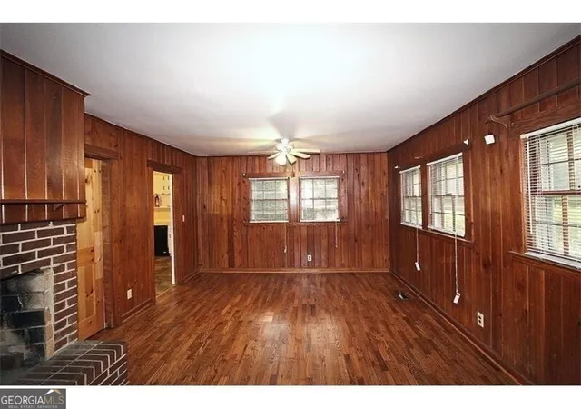 2nd image of 3461 Lee St, Atlanta, GA 30337 | MLS# 10814978