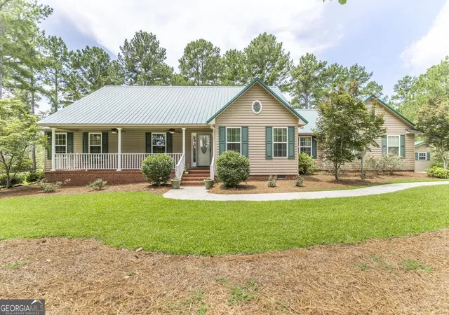 Photo 1 of Sale Pending at 58 Spearhead Ln, Vienna, GA 31092 | MLS# 10812753 | Listing updated on 2026-08-07