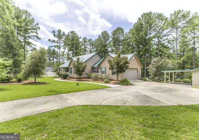 Photo 3 of Sale Pending at 58 Spearhead Ln, Vienna, GA 31092 | MLS# 10812753 | Listing updated on 2026-08-07