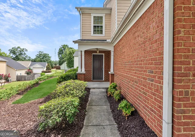3rd image of 2219 Palomino Ln, Conyers, GA 30012 | MLS# 10809859