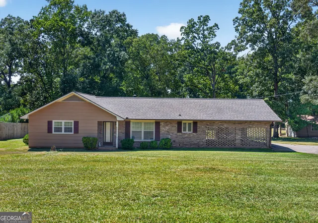 Photo 1 of Single family home for sale at 106 Iris Dr, Lagrange, GA 30241 | MLS# 10834917 | Listing updated on 2026-09-24