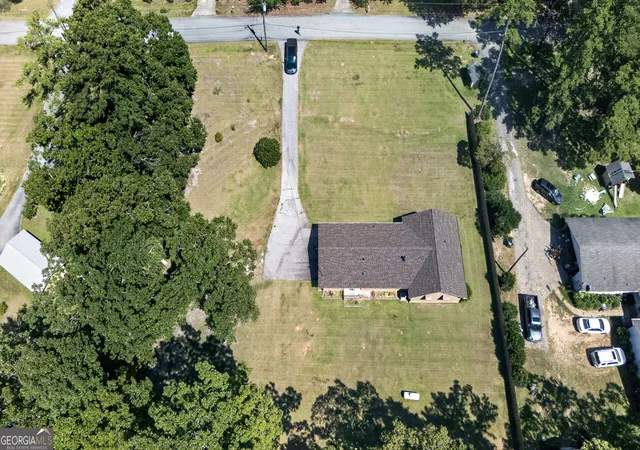 Photo 2 of Single family home for sale at 106 Iris Dr, Lagrange, GA 30241 | MLS# 10834917 | Listing updated on 2026-09-24