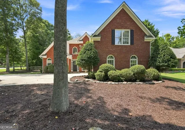 Photo 3 of Single family home for sale at 4485 Summerwood Dr, Cumming, GA 30041 | MLS# 10821412 | Listing updated on 2026-09-18