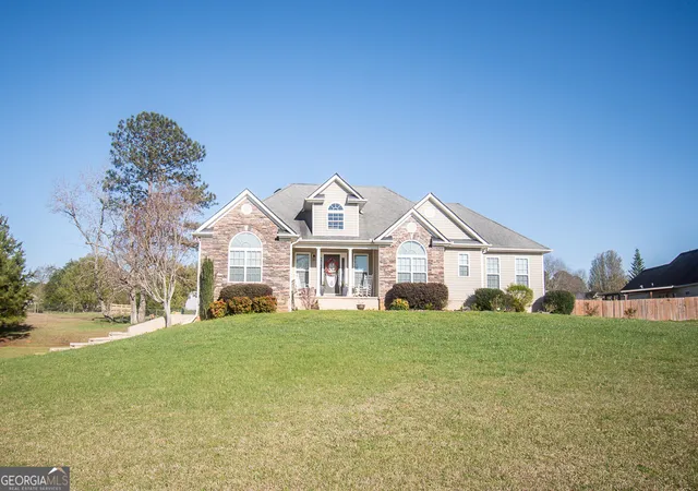 Homes for sale in Griffin, GA | 109 Laketrail Dr, Griffin, GA 30223 | MLS# 10707473