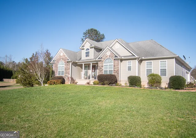Homes for sale in Griffin, GA | 109 Laketrail Dr, Griffin, GA 30223 | MLS# 10707473