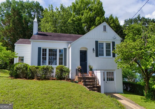 Photo 1 of Single family home for sale at 414 E 9th Street Se, Rome, GA 30161 | MLS# 10774647 | Listing updated on 2026-09-17