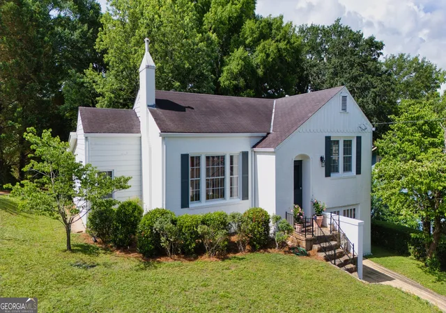 Photo 2 of Single family home for sale at 414 E 9th Street Se, Rome, GA 30161 | MLS# 10774647 | Listing updated on 2026-09-17