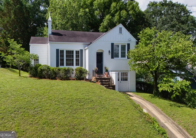 Photo 3 of Single family home for sale at 414 E 9th Street Se, Rome, GA 30161 | MLS# 10774647 | Listing updated on 2026-09-17