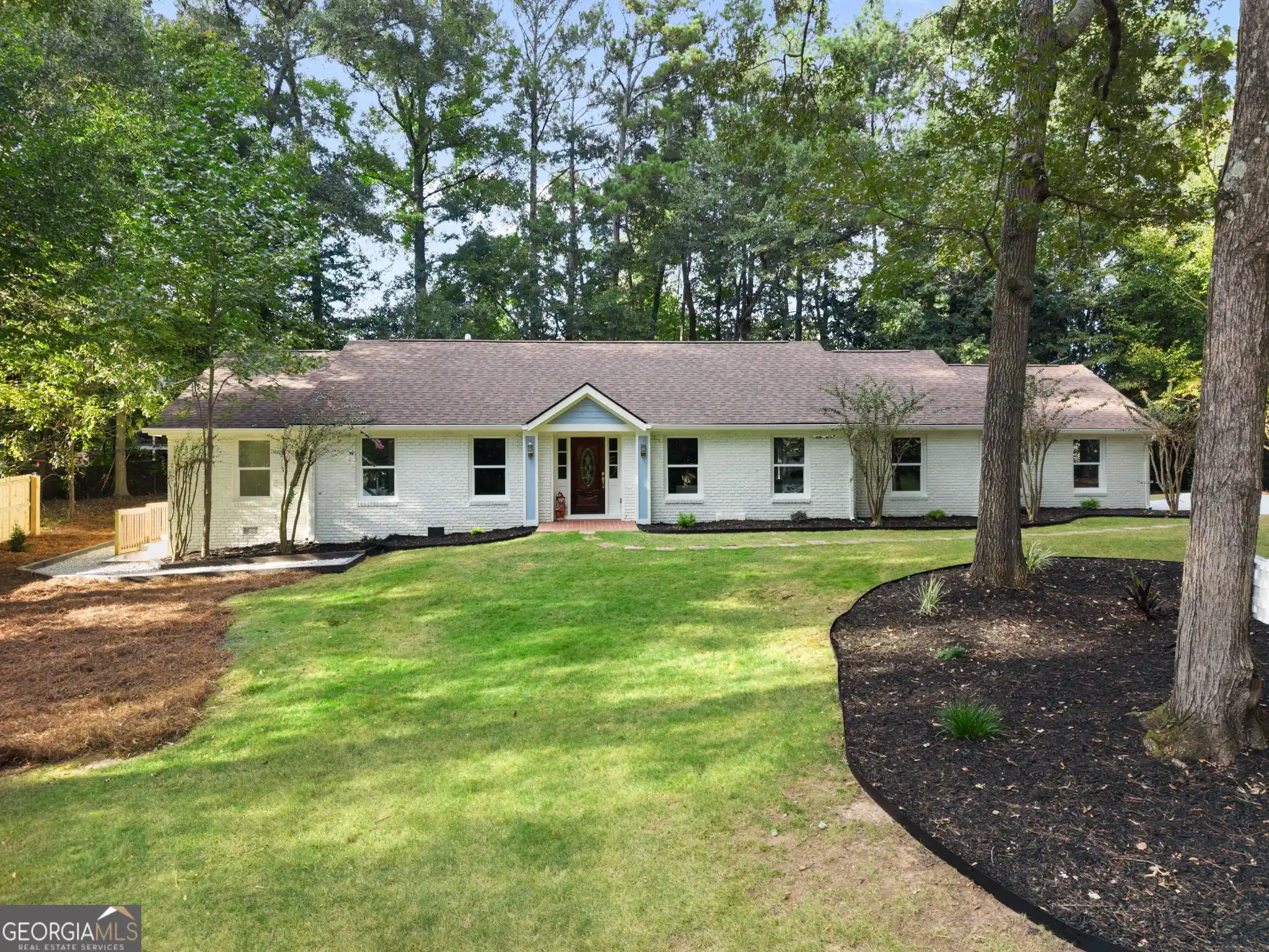 Photo 1 of Single family home for sale at 860 Landmark Dr, Sandy Springs, GA 30342 | MLS# 10857193 | Listing updated on 2026-10-15