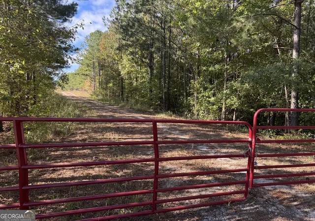 1st image of 0 Crystal Dr, Elberton, GA 30635 | MLS# 10400125