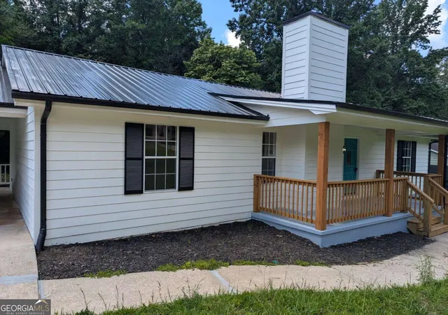 Photo 3 of Single family home for sale at 5019 Bird Rd, Gainesville, GA 30506 | MLS# 10795663 | Listing updated on 2026-07-13