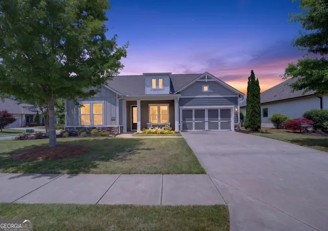 Photo 3 of Sale Pending at 301 Hazel Dr, Woodstock, GA 30189 | MLS# 10768862 | Listing updated on 2026-09-13