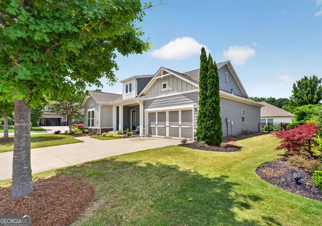 Photo 3 of Sale Pending at 301 Hazel Dr, Woodstock, GA 30189 | MLS# 10768862 | Listing updated on 2026-09-13