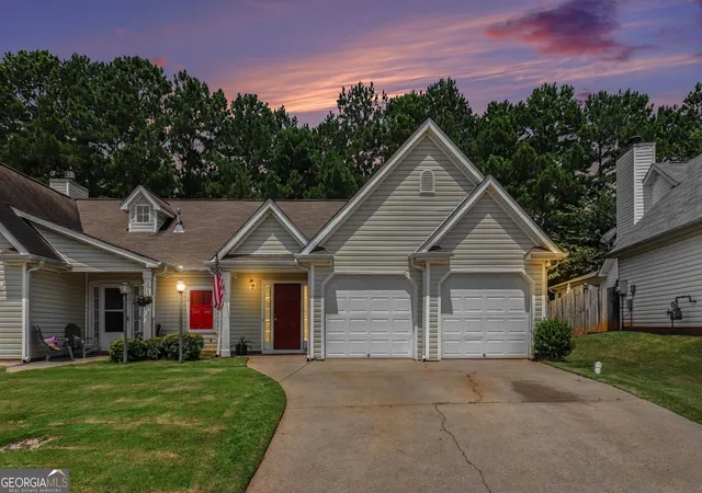 2nd image of 145 Courtyard Ln, Newnan, GA 30265 | MLS# 10815891