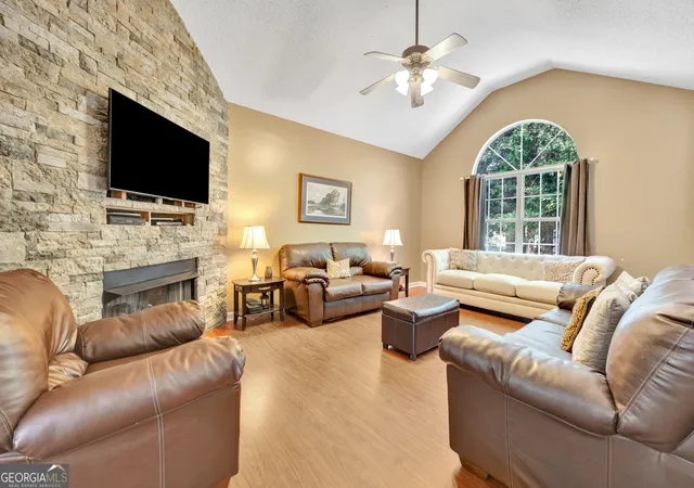 Photo 4 of Sale Pending at 132 Mckenzie Ct, Stockbridge, GA 30281 | MLS# 10781606 | Listing updated on 2026-10-02