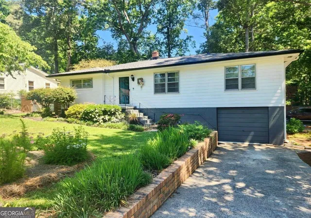 image of 1043 Oakdale Dr Se, Smyrna, GA 30080 | MLS# 10807231
