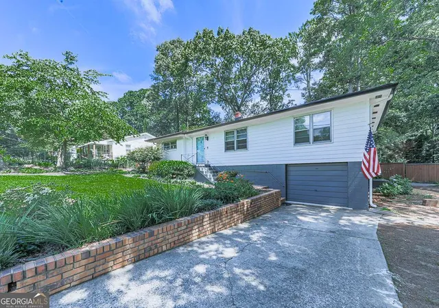 39th image of 1043 Oakdale Dr Se, Smyrna, GA 30080 | MLS# 10807231