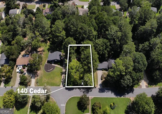 Photo 2 of Single family home for sale at 140 Cedar Tr, Roswell, GA 30075 | MLS# 10834209 | Listing updated on 2026-09-10