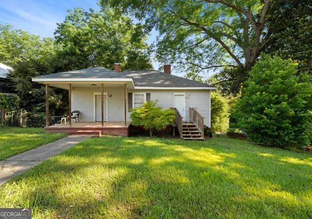 Homes for sale in Griffin, GA | 149 Peachtree St, Griffin, GA 30223 | MLS# 10794642