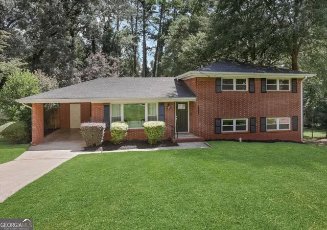 Photo 3 of Single family home for sale at 2982 Valley Ridge Dr, Decatur, GA 30032 | MLS# 10807704 | Listing updated on 2026-09-23