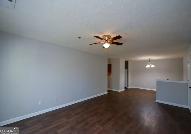 Listing Photo 4 - Condo for sale in building located at 8304 Fairington Vlg Dr, Lithonia, GA 30038 - Unit #8304