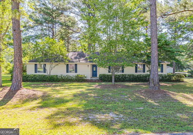 Homes for sale in Waycross, GA | 1010 Cherrywood Rd, Waycross, GA 31503 | MLS# 10780714
