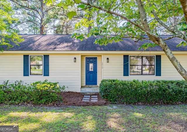 Homes for sale in Waycross, GA | 1010 Cherrywood Rd, Waycross, GA 31503 | MLS# 10780714