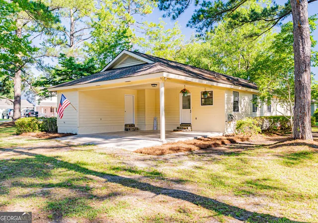 Homes for sale in Waycross, GA | 1010 Cherrywood Rd, Waycross, GA 31503 | MLS# 10780714