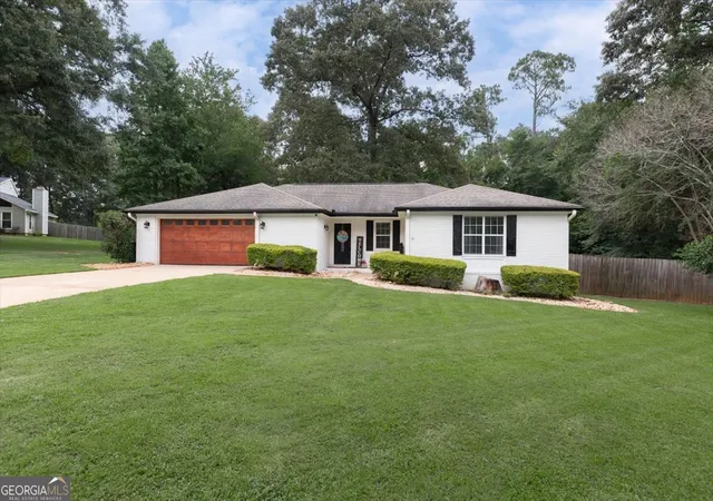 2nd image of 214 Forest Mill Dr, Warner Robins, GA 31088 | MLS# 10804527