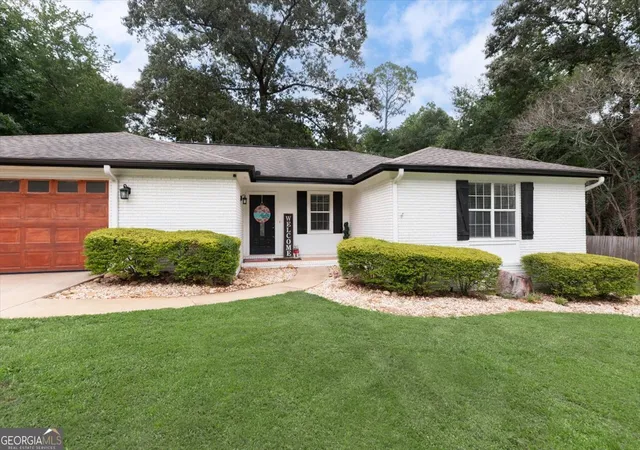 3rd image of 214 Forest Mill Dr, Warner Robins, GA 31088 | MLS# 10804527