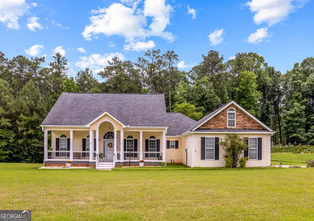 1st image of 120 Copper Creek Dr, Lagrange, GA 30240 | MLS# 10788307