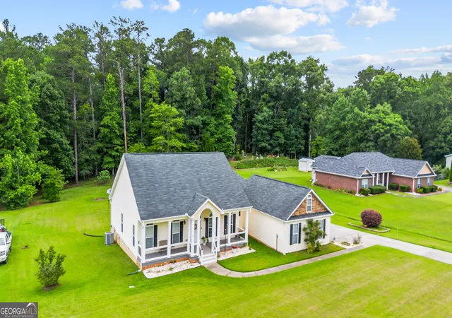 Photo 3 of Single family home for sale at 120 Copper Creek Dr, Lagrange, GA 30240 | MLS# 10788307 | Listing updated on 2026-09-12