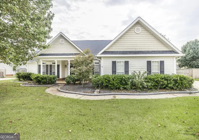 1st image of 204 Lovorn Cir, Warner Robins, GA 31088 | MLS# 10624212