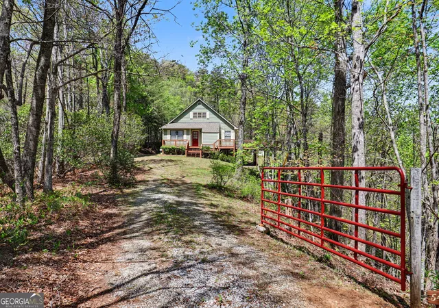 Photo 3 of Sale Pending at 542 Eastern Cross Lane, Clayton, GA 30525 | MLS# 10730182 | Listing updated on 2026-08-27